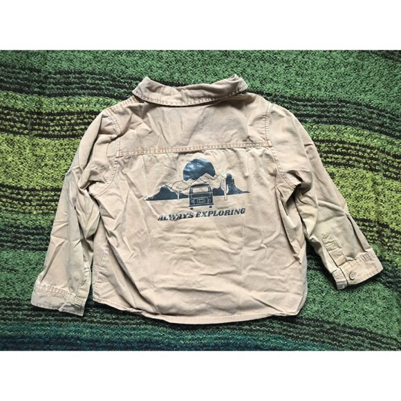 Feather 4 Arrow Explorer Button Up - Picture 1 of 5